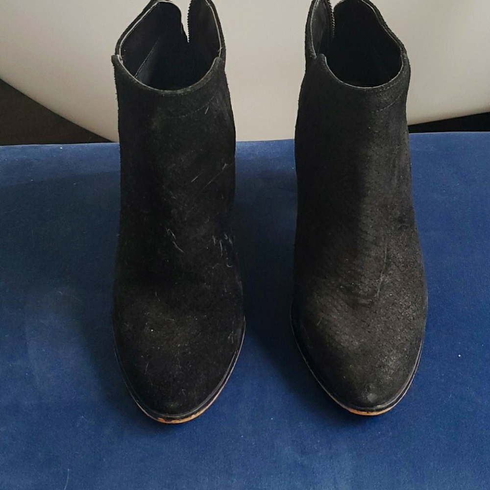 Lord and Taylor Ankle boots